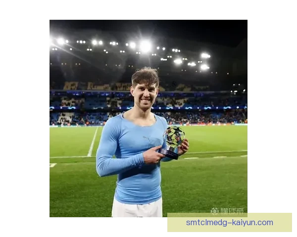 越南队在河内的比赛氛围逐渐升温，展现出备受期待的主场优势